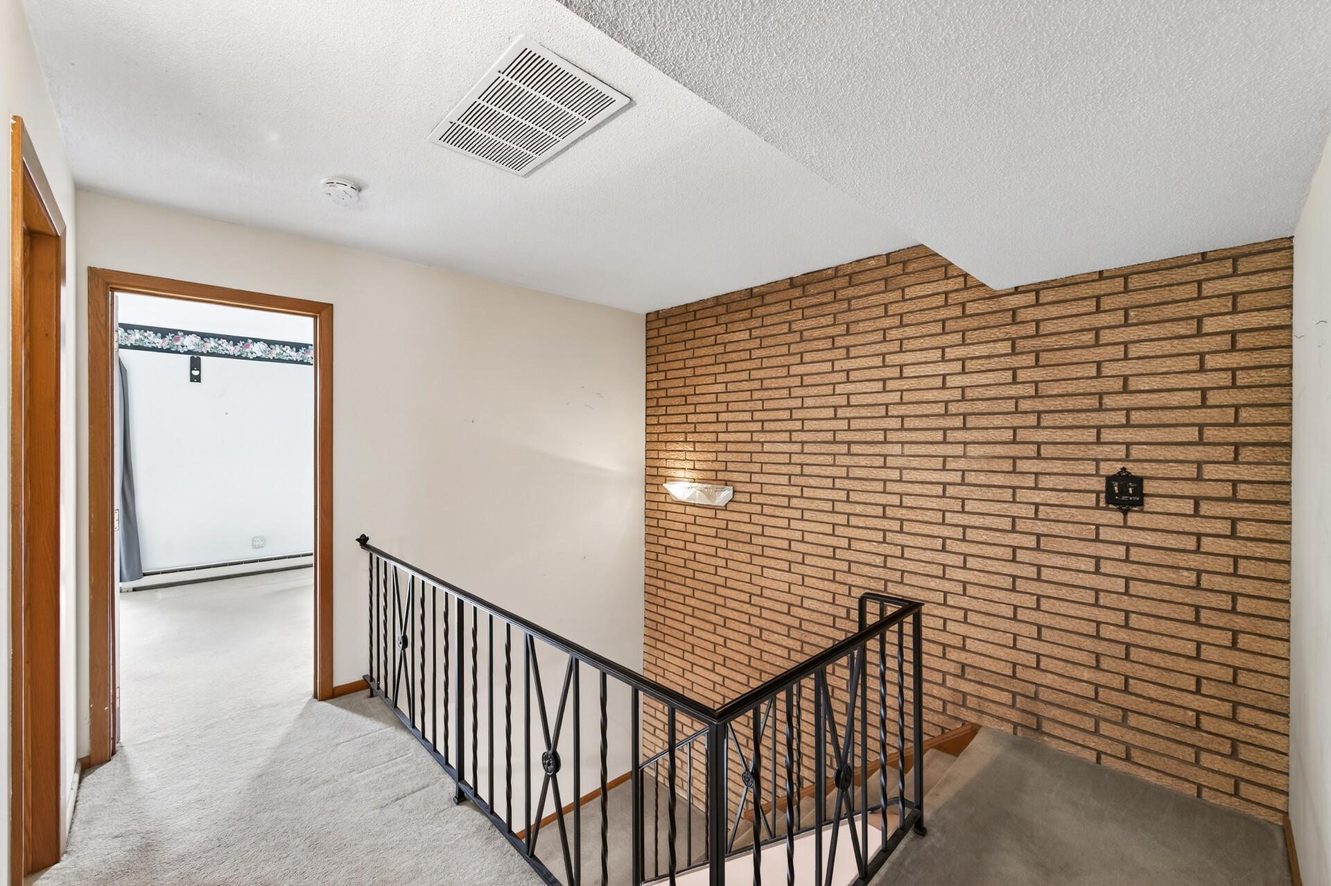 3513 37th Avenue Northeast St. Anthony, MN 55421 - Photo 13 of 37