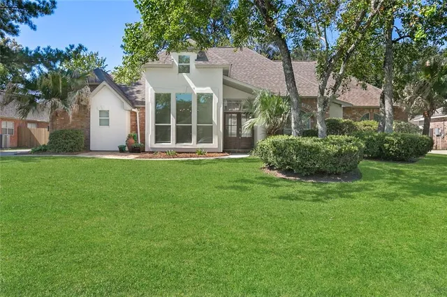 $2,700 | 1835 East Ridge Drive, Mandeville, LA 70448