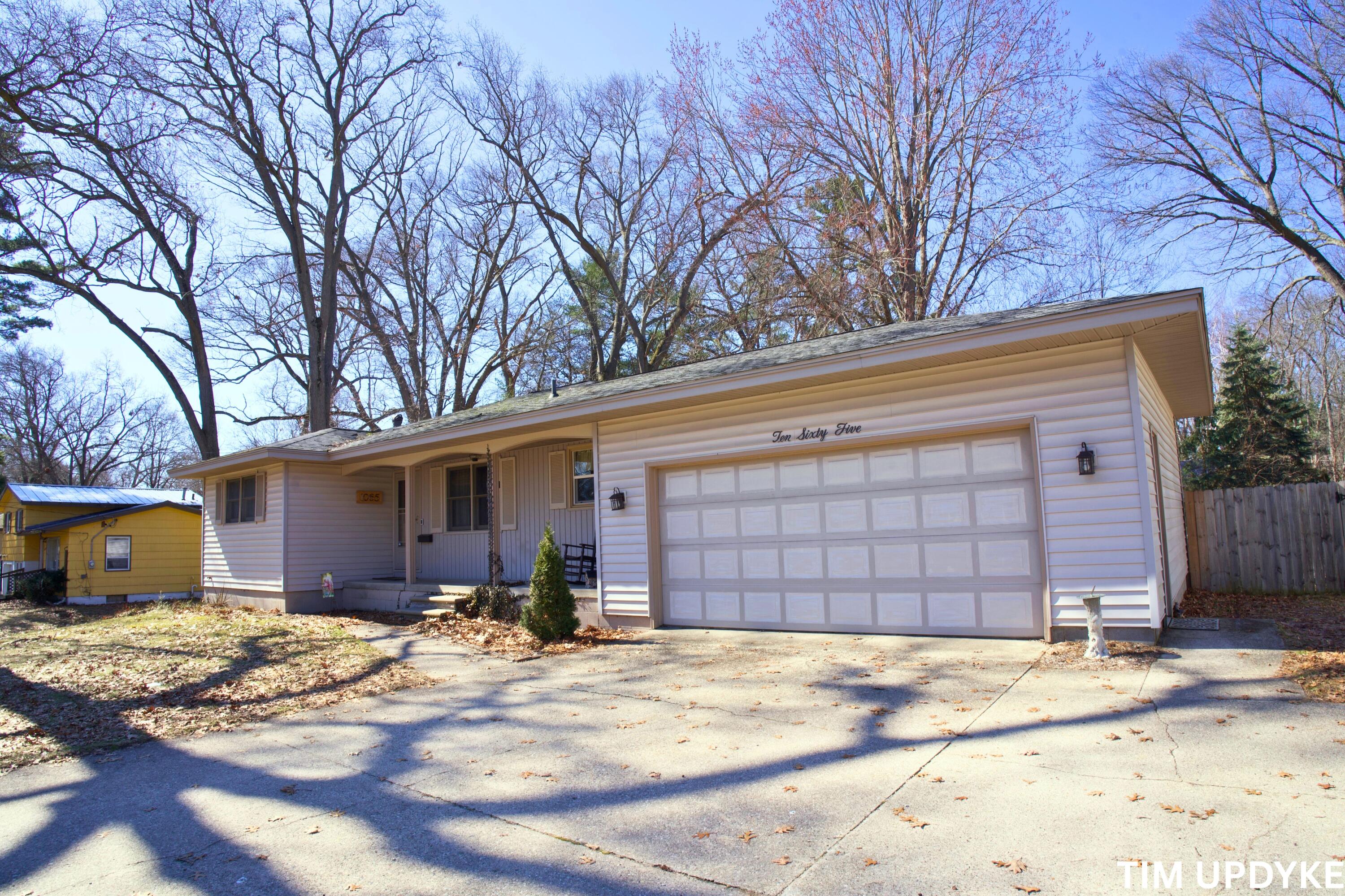 1065 Horton Road Muskegon, MI 49445 - Photo 2 of 42 2