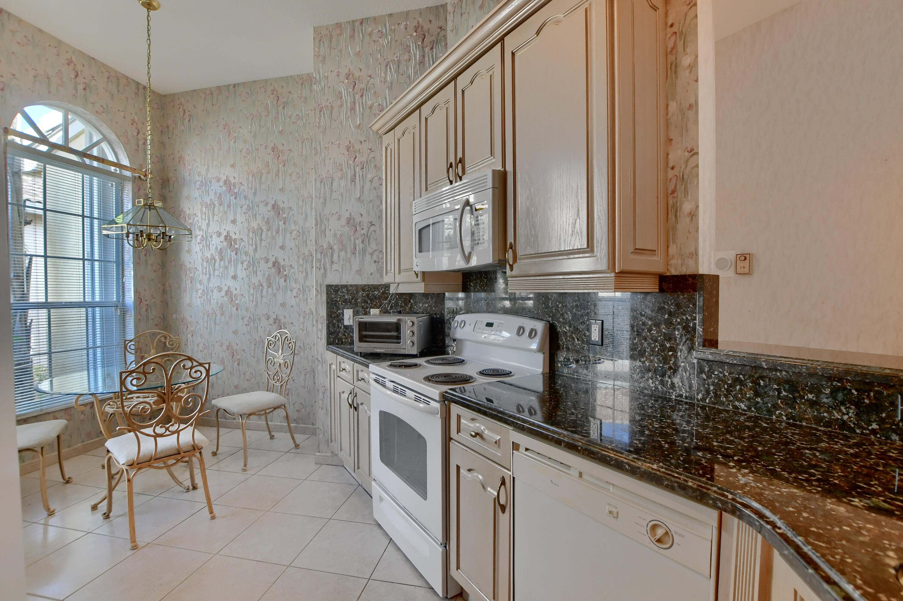 6454 Brava Way Boca Raton, FL 33433 - Photo 17 of 43 44_ebf_6065-hdr(5)
