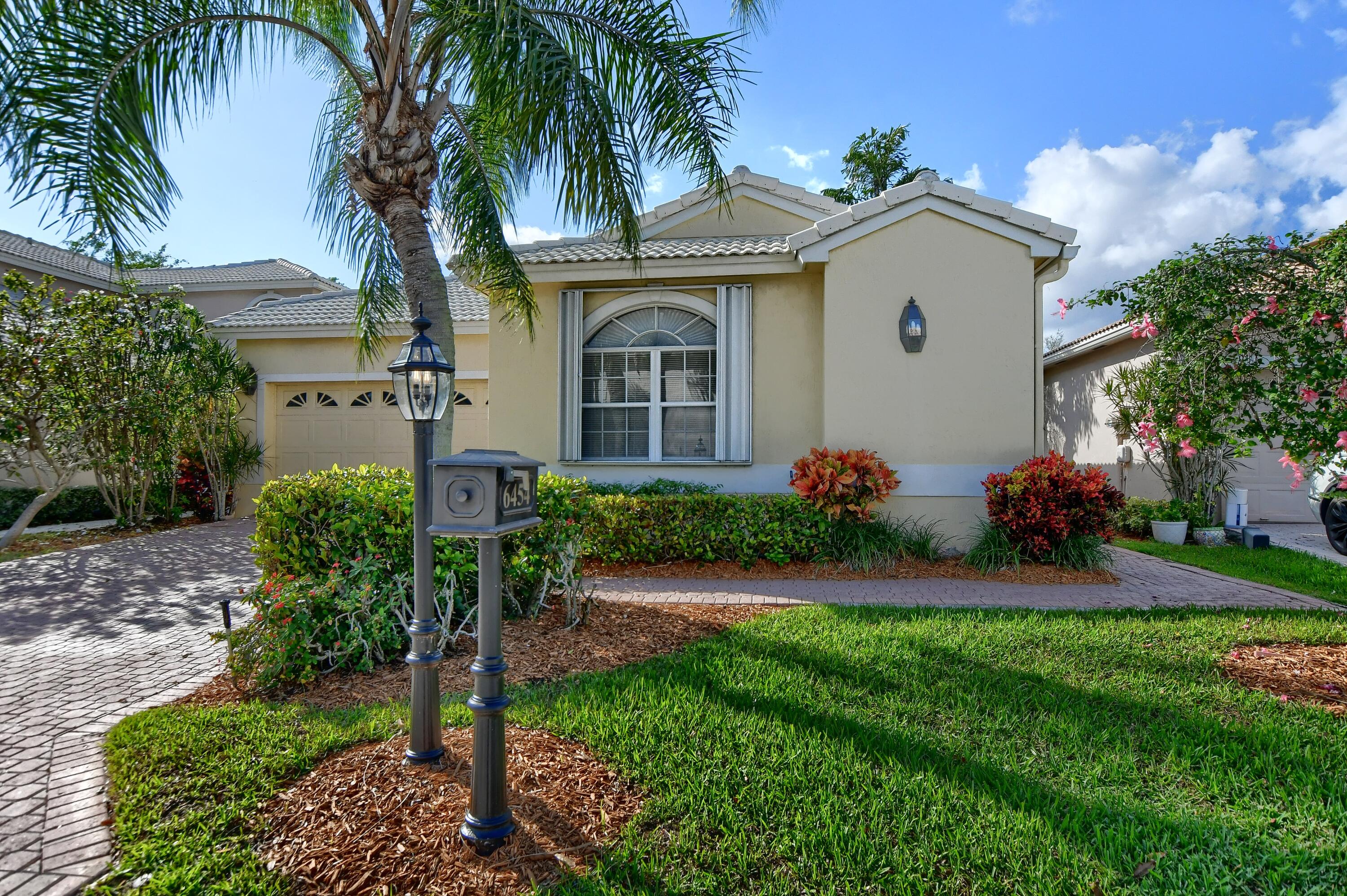 6454 Brava Way Boca Raton, FL 33433 - Photo 2 of 43 13_ebf_5905-hdr(5)