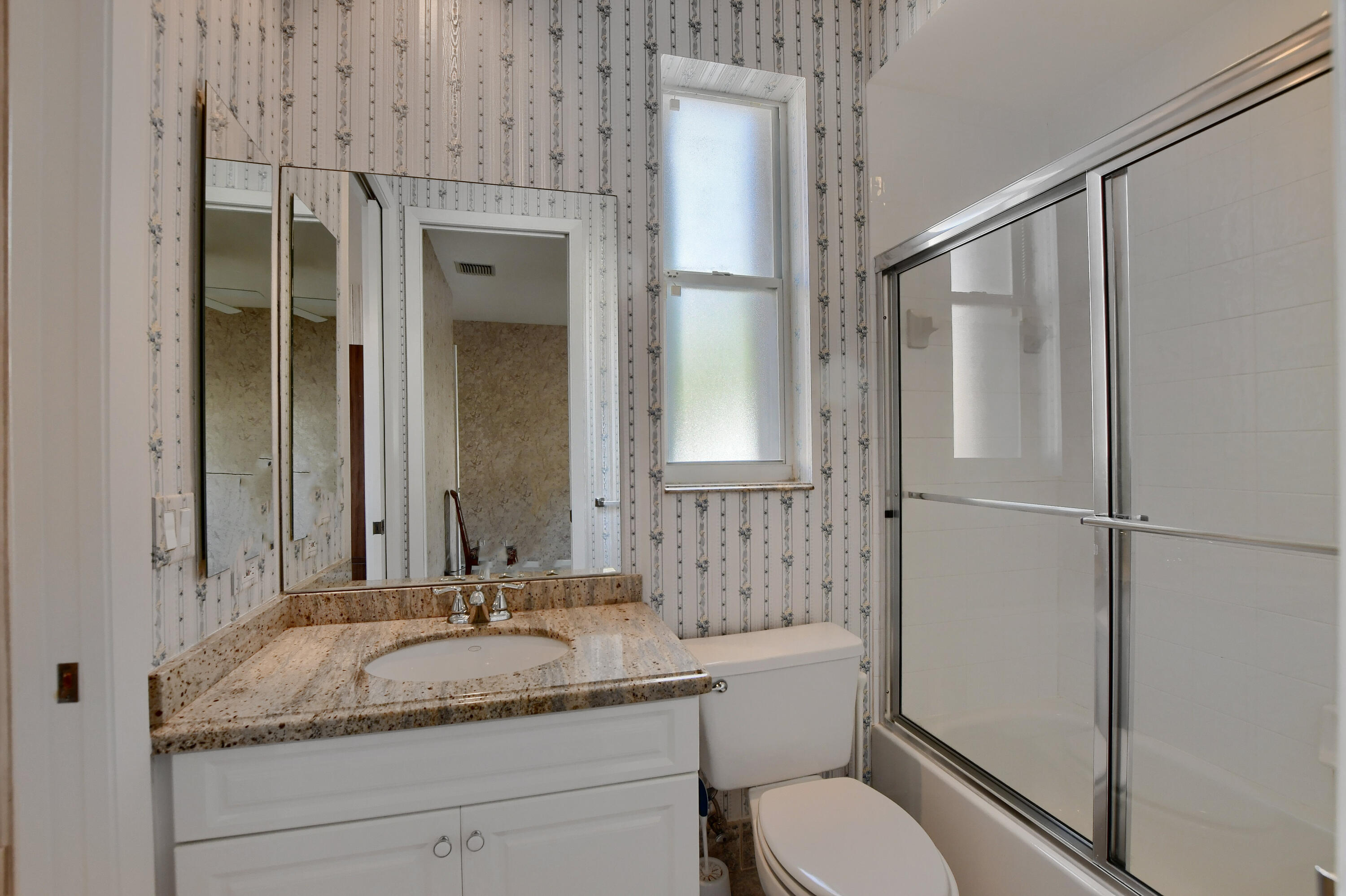 6454 Brava Way Boca Raton, FL 33433 - Photo 21 of 43 51_ebf_6100-hdr(5)