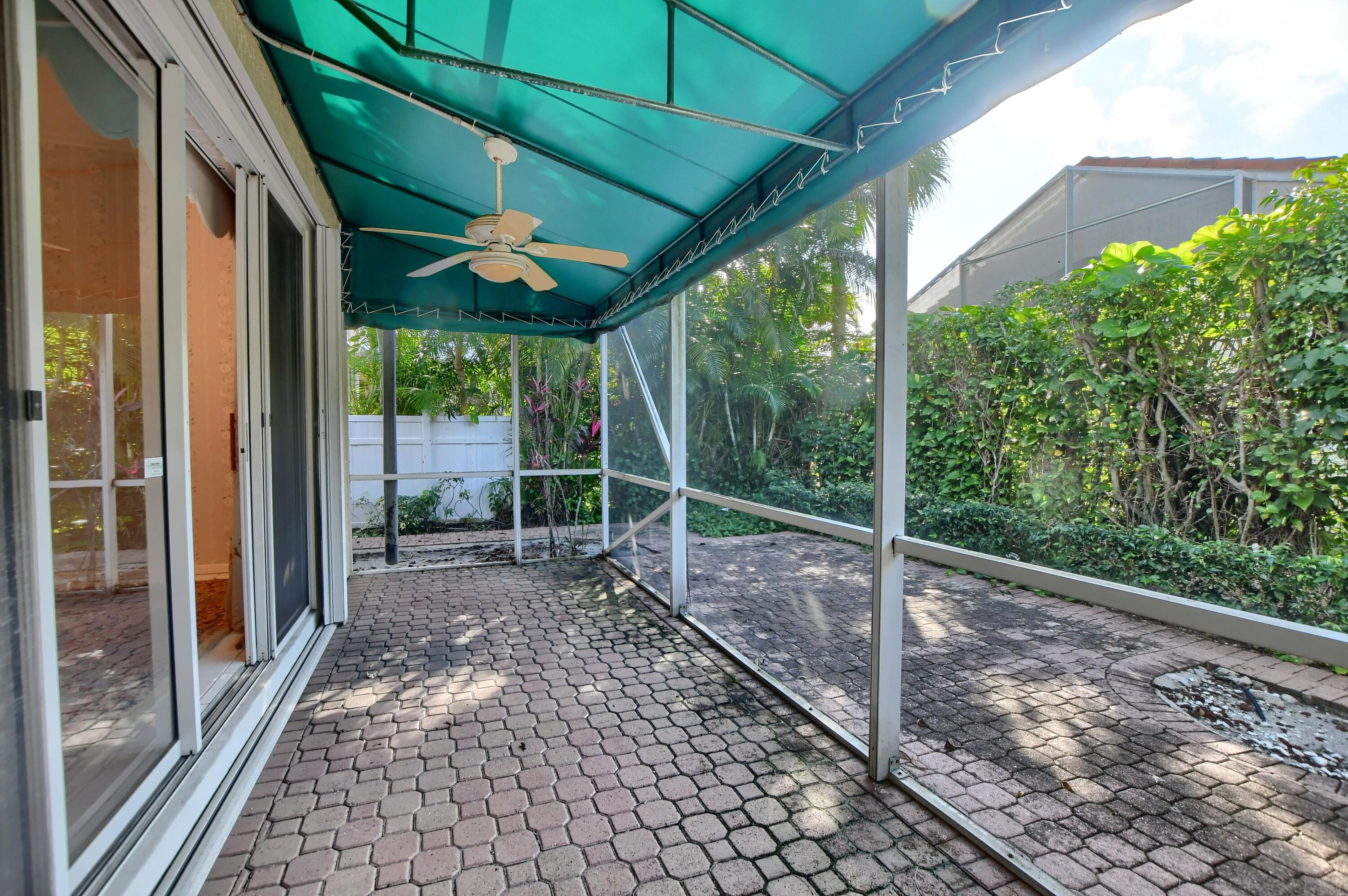 6454 Brava Way Boca Raton, FL 33433 - Photo 28 of 43 31_ebf_5995-hdr(5)