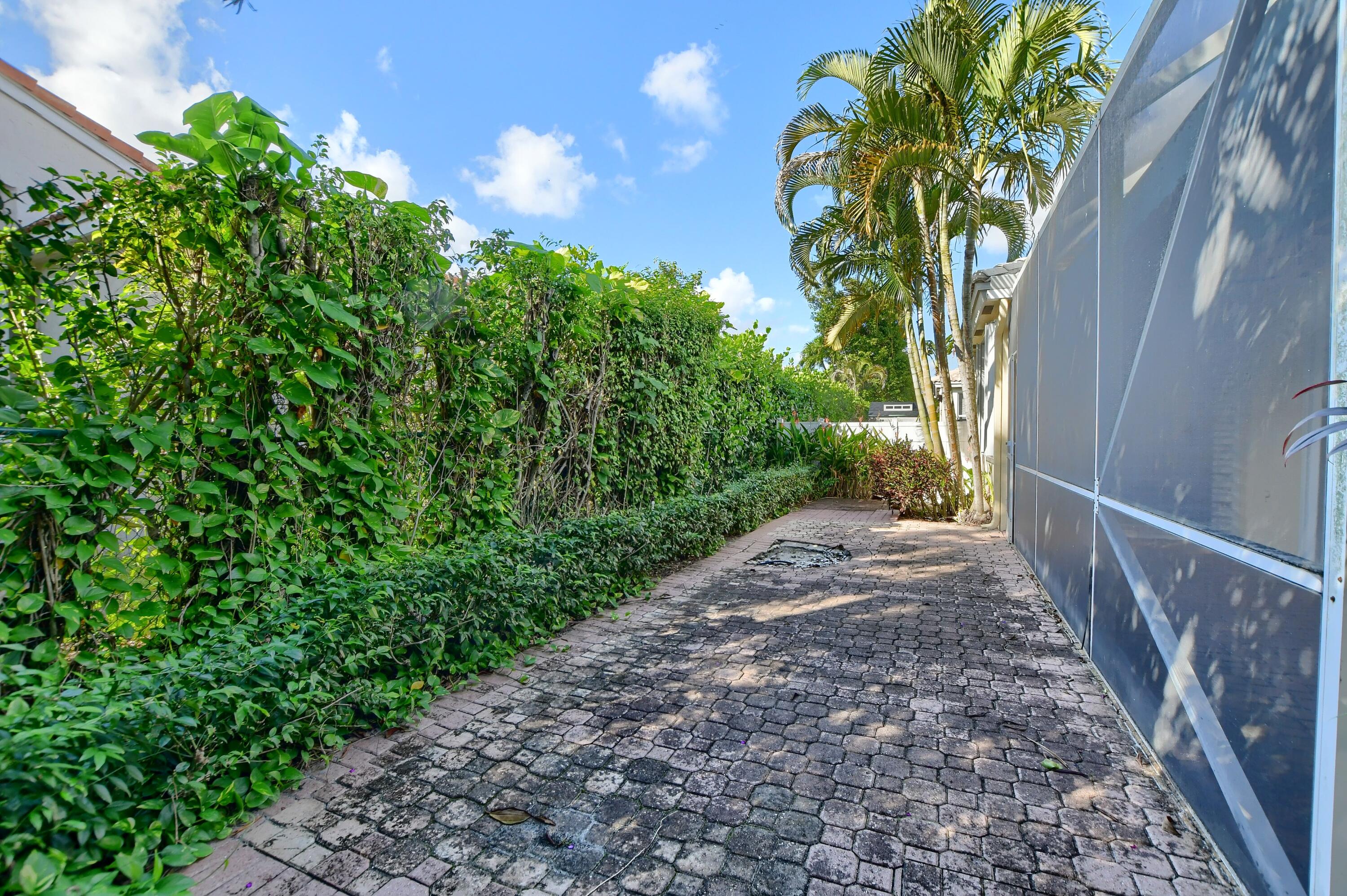 6454 Brava Way Boca Raton, FL 33433 - Photo 30 of 43 34_ebf_6010-hdr(5)