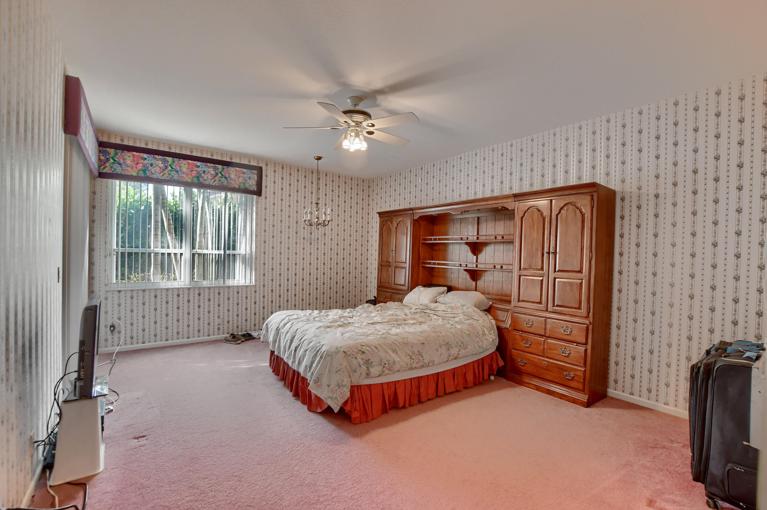 6454 Brava Way Boca Raton, FL 33433 - Photo 9 of 43 23_ebf_5955-hdr(5)