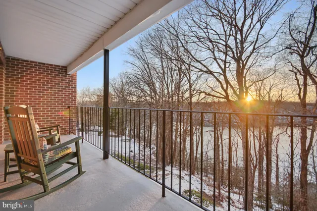 $349,900 | 2900 Shipmaster Way, Unit 312, Annapolis, MD 21401