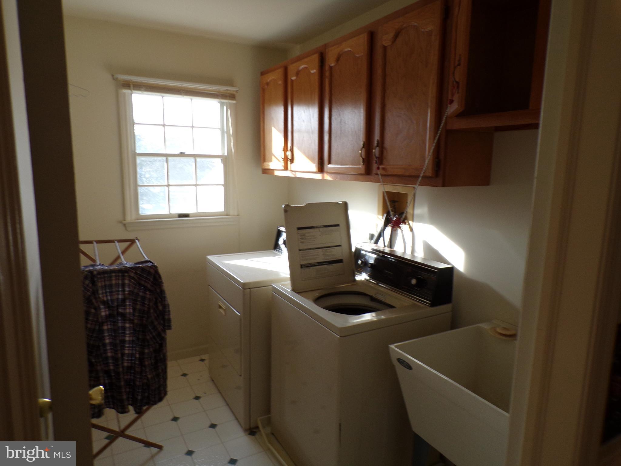 1041 Dallas Road Reading, PA 19605 - Photo 17 of 20 Gallery Image 17