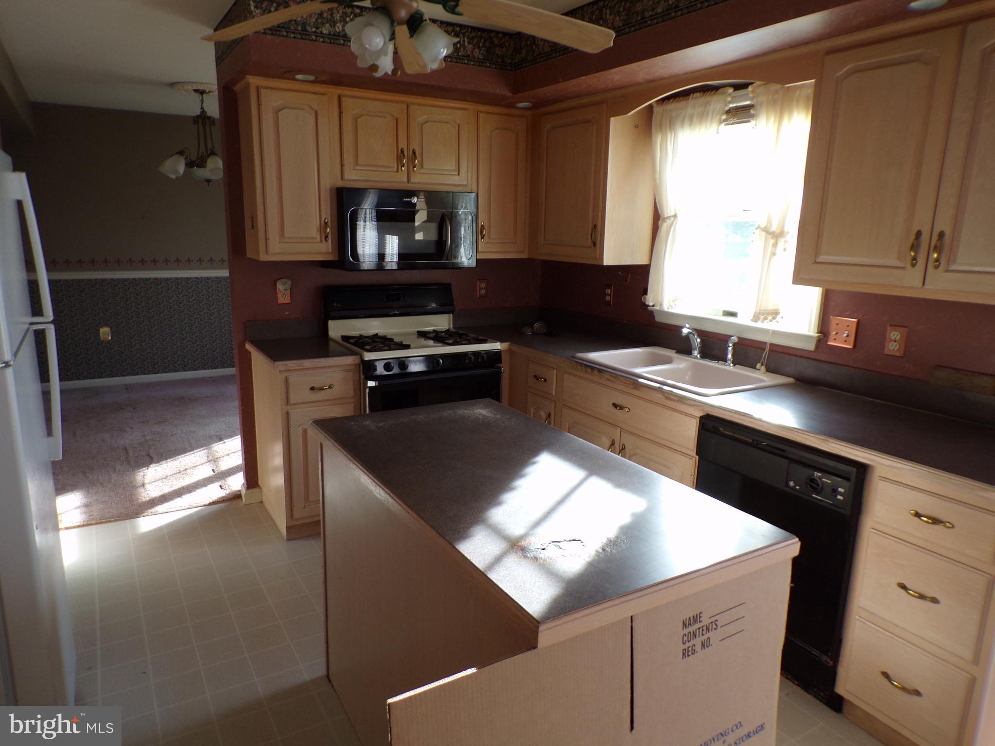1041 Dallas Road Reading, PA 19605 - Photo 10 of 20 Gallery Image 10