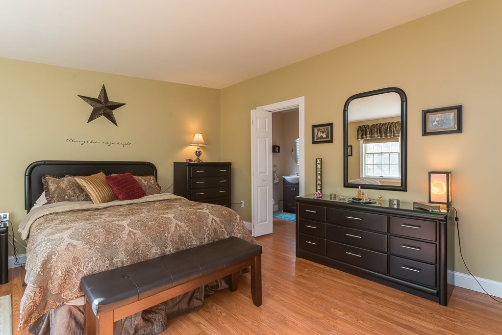657 4th Range Road Pembroke, NH 03275 - Photo 11 of 35 Gallery Image 11
