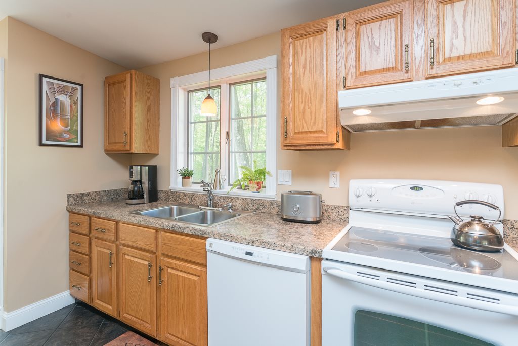 657 4th Range Road Pembroke, NH 03275 - Photo 5 of 35 Gallery Image 5