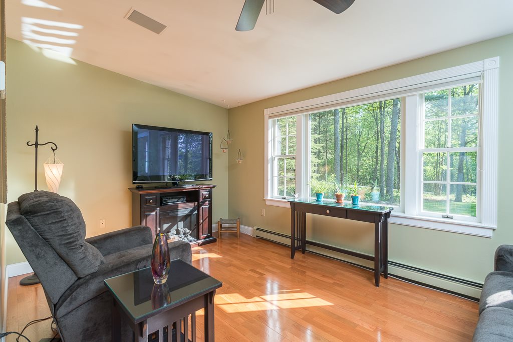657 4th Range Road Pembroke, NH 03275 - Photo 7 of 35 Gallery Image 7