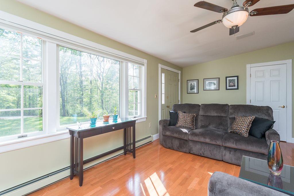 657 4th Range Road Pembroke, NH 03275 - Photo 9 of 35 Gallery Image 9