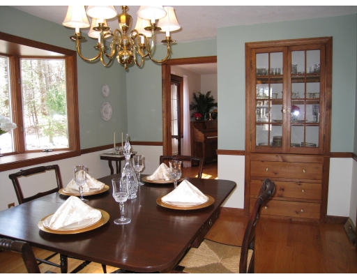 25 Dunstable Road North Chelmsford, MA 01863 - Photo 5 of 30