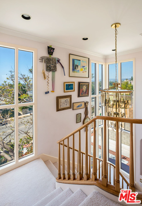 905 Berkeley Street Santa Monica, CA 90403 - Photo 11 of 21