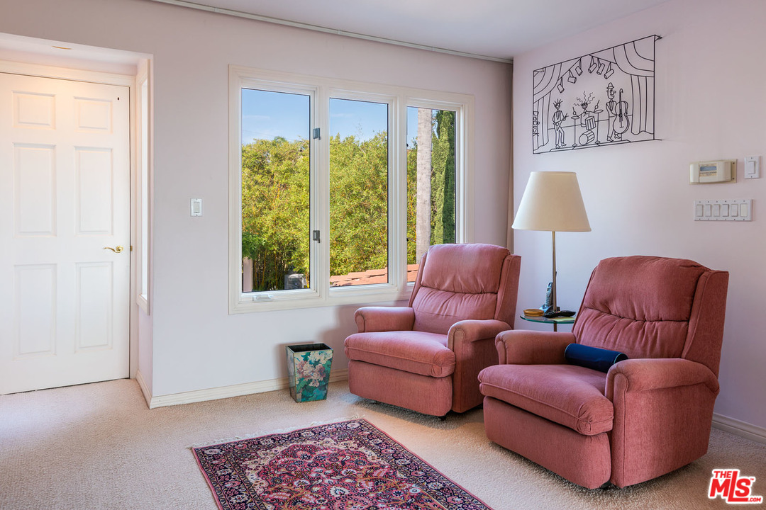 905 Berkeley Street Santa Monica, CA 90403 - Photo 14 of 21