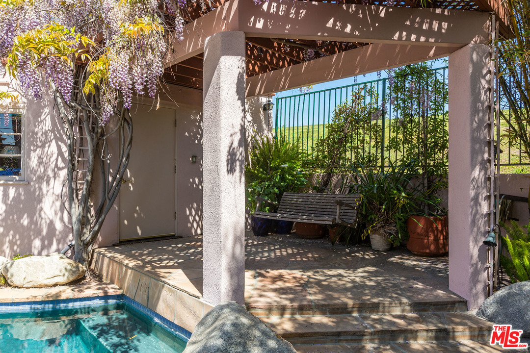 905 Berkeley Street Santa Monica, CA 90403 - Photo 19 of 21