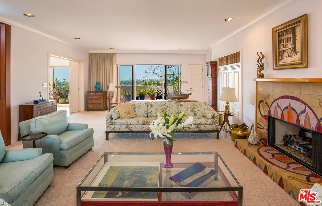 905 Berkeley Street Santa Monica, CA 90403 - Photo 6 of 21