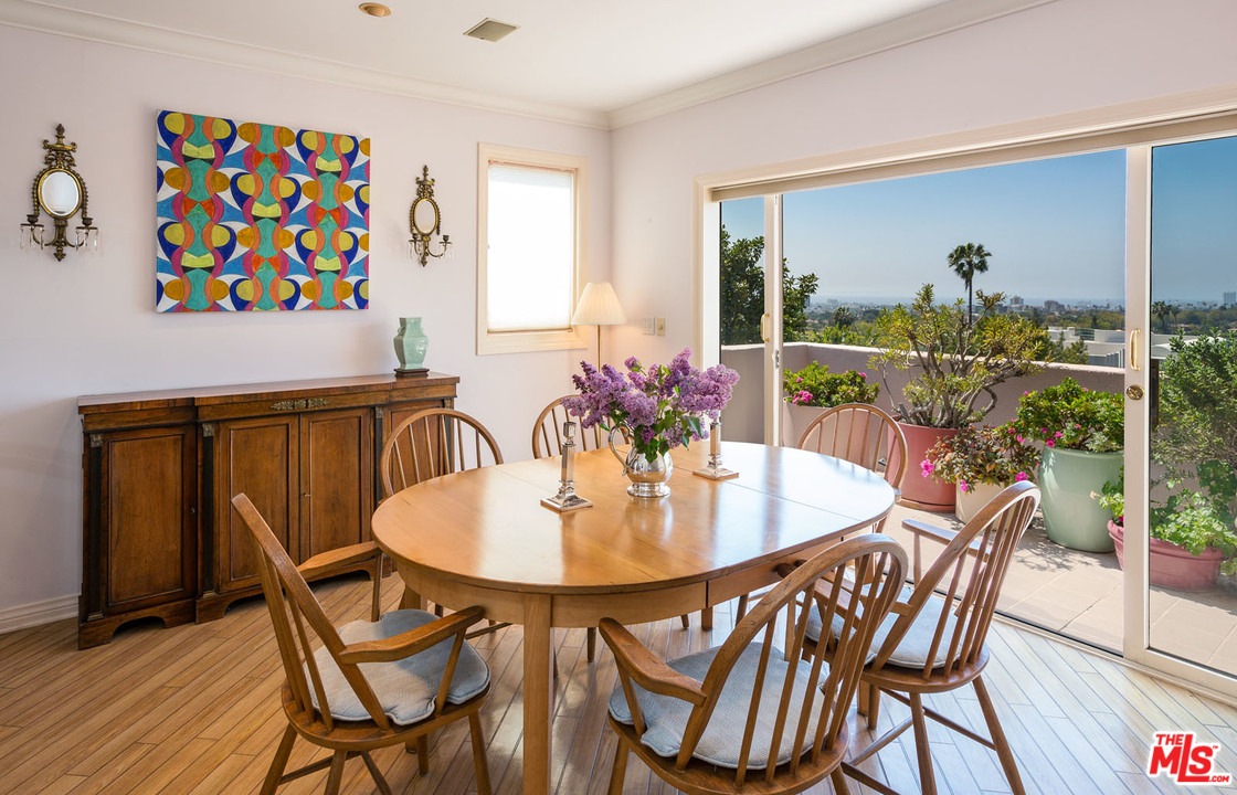 905 Berkeley Street Santa Monica, CA 90403 - Photo 9 of 21