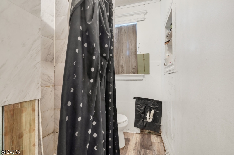 189 Scheerer Avenue Newark, NJ 07112 - Photo 13 of 30