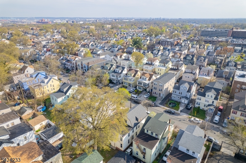 189 Scheerer Avenue Newark, NJ 07112 - Photo 25 of 30 an aerial view of multiple house