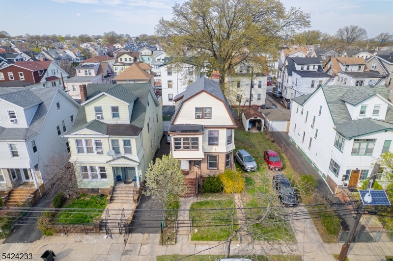 189 Scheerer Avenue Newark, NJ 07112 - Photo 28 of 30 an aerial view of multiple houses