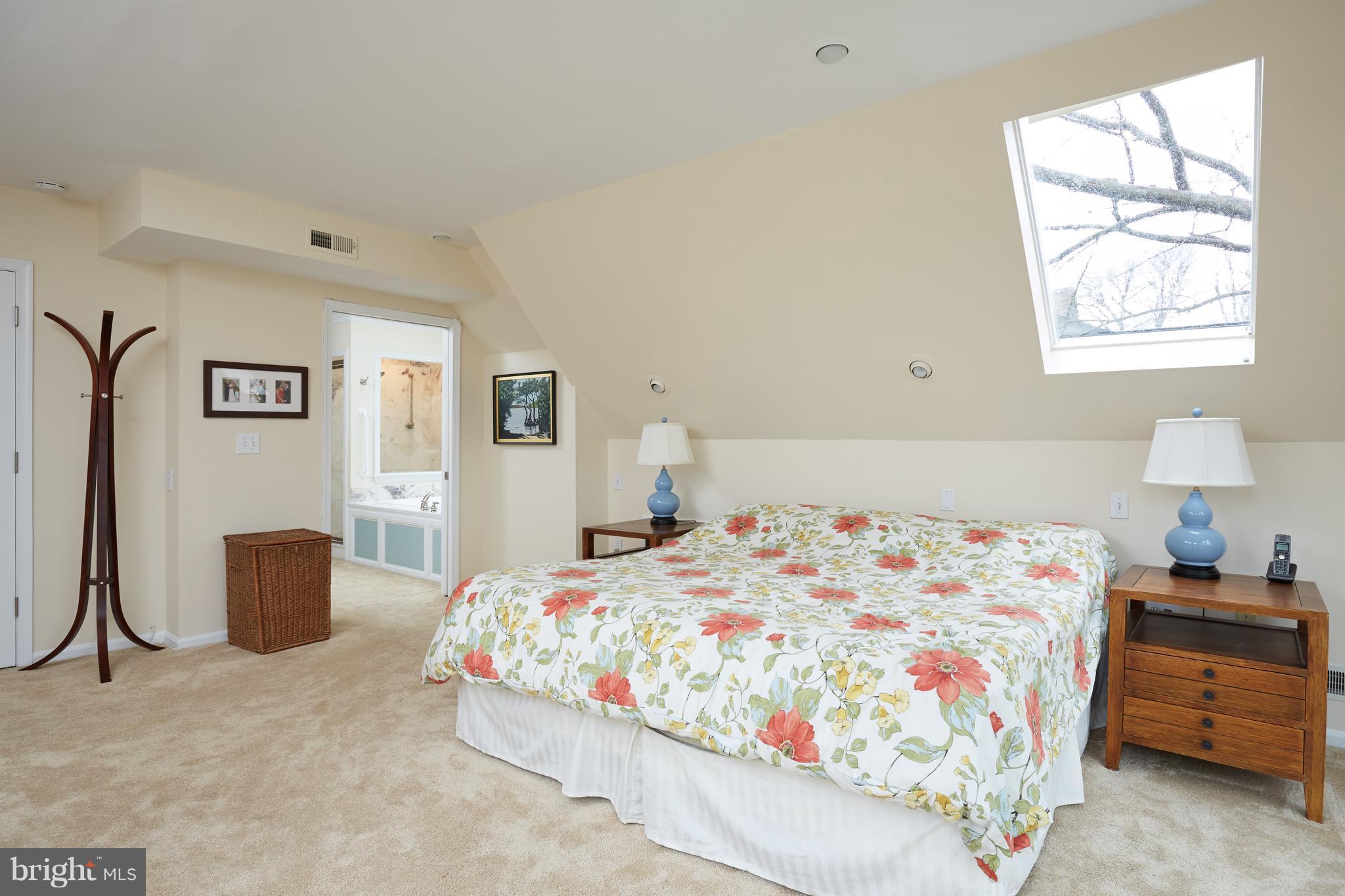 4327 Reno Road Northwest Washington, DC 20008 - Photo 14 of 29 3rd floor master suite -- tree top views!