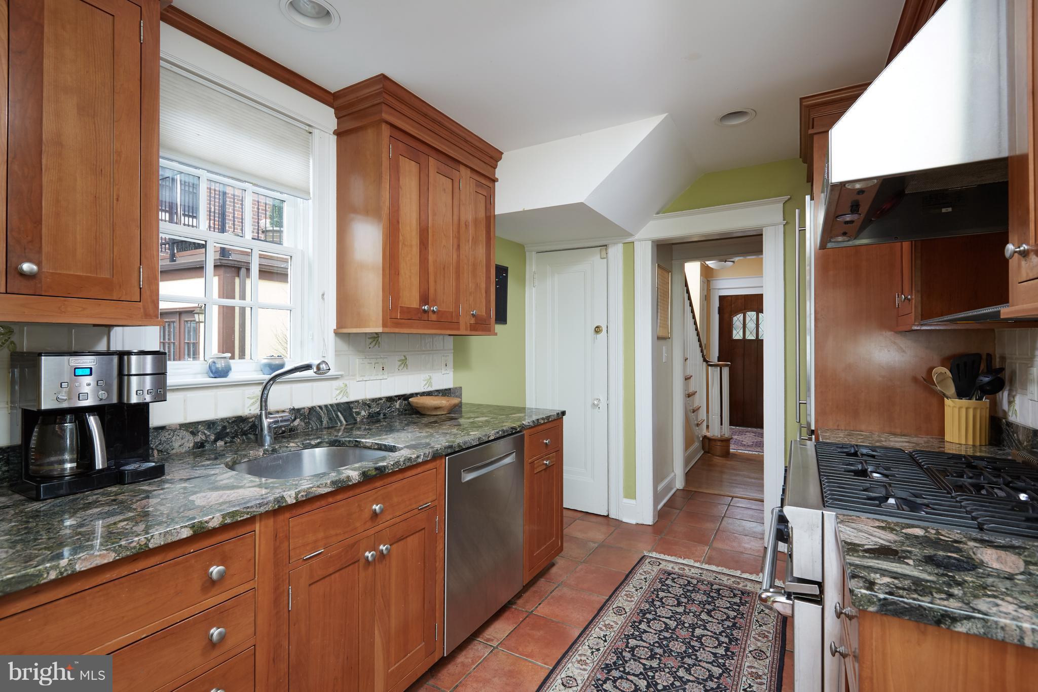 4327 Reno Road Northwest Washington, DC 20008 - Photo 9 of 29 Kitchen w/ granite countertops