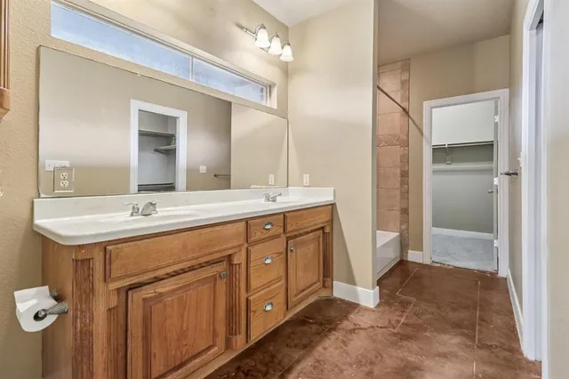 $2,300 | 317 Westgate Drive, Aledo, TX 76008