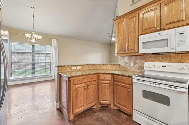 $2,300 | 317 Westgate Drive, Aledo, TX 76008