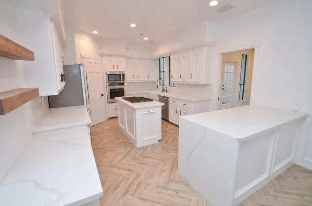 $3,800 | 9655 Longmont Drive, Houston, TX 77063