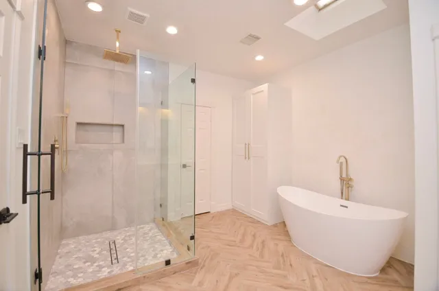 $3,800 | 9655 Longmont Drive, Houston, TX 77063