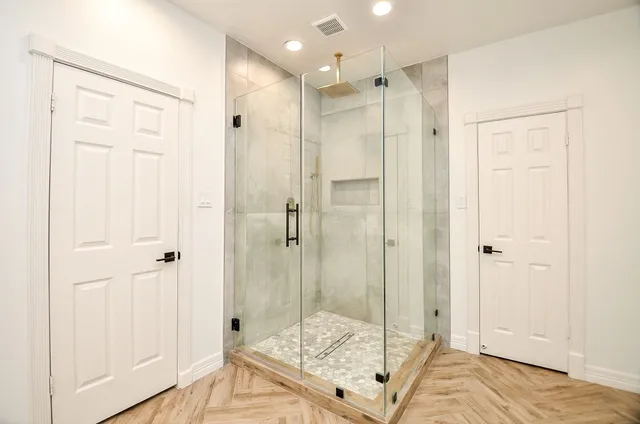 $3,800 | 9655 Longmont Drive, Houston, TX 77063