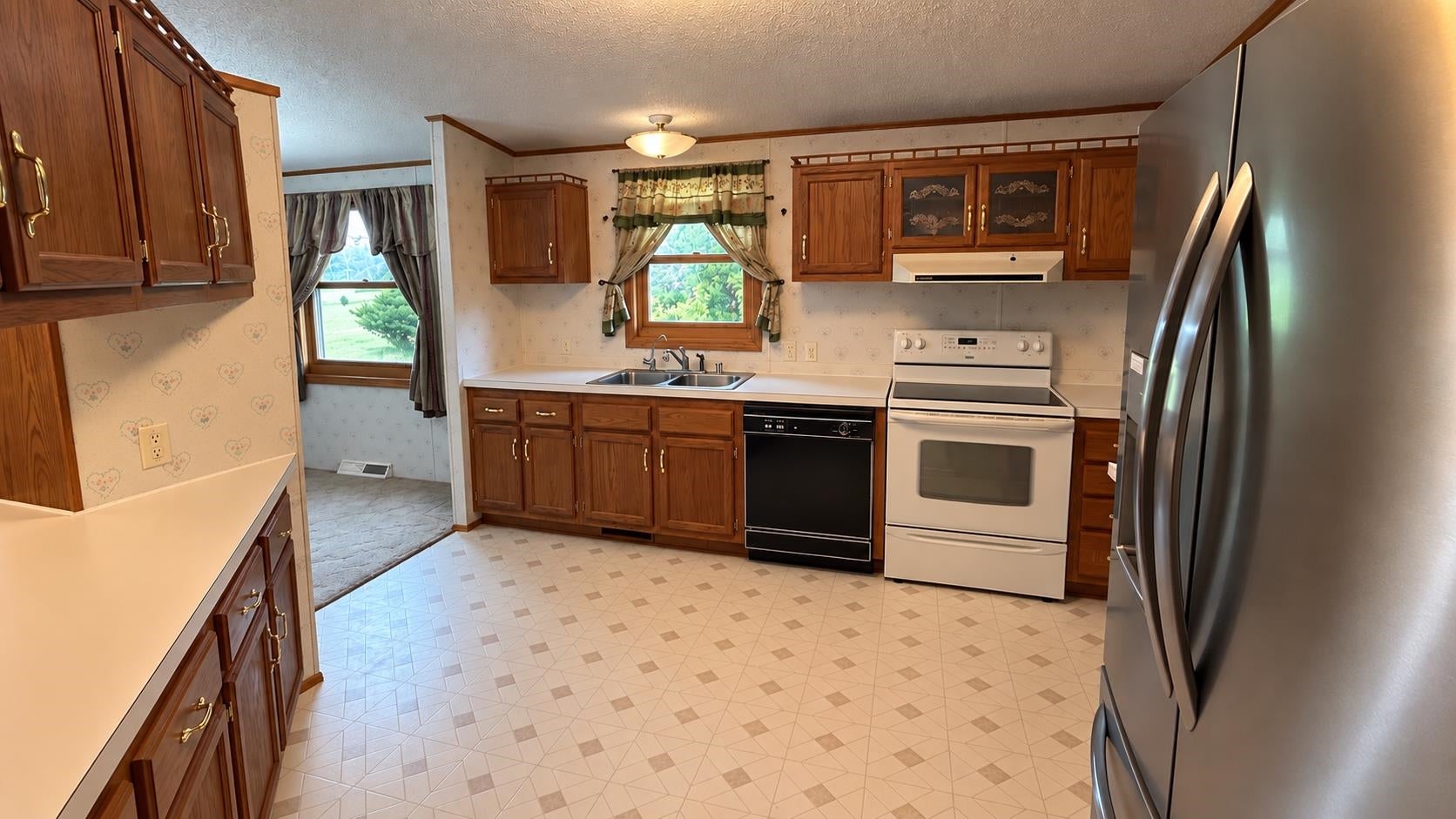 230331 Colonial Road Wausau, WI 54403 - Photo 3 of 29 Gallery Image 3
