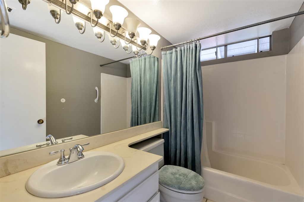 1212 Huntington Road San Marcos, CA 92078 - Photo 16 of 25 Gallery Image 16