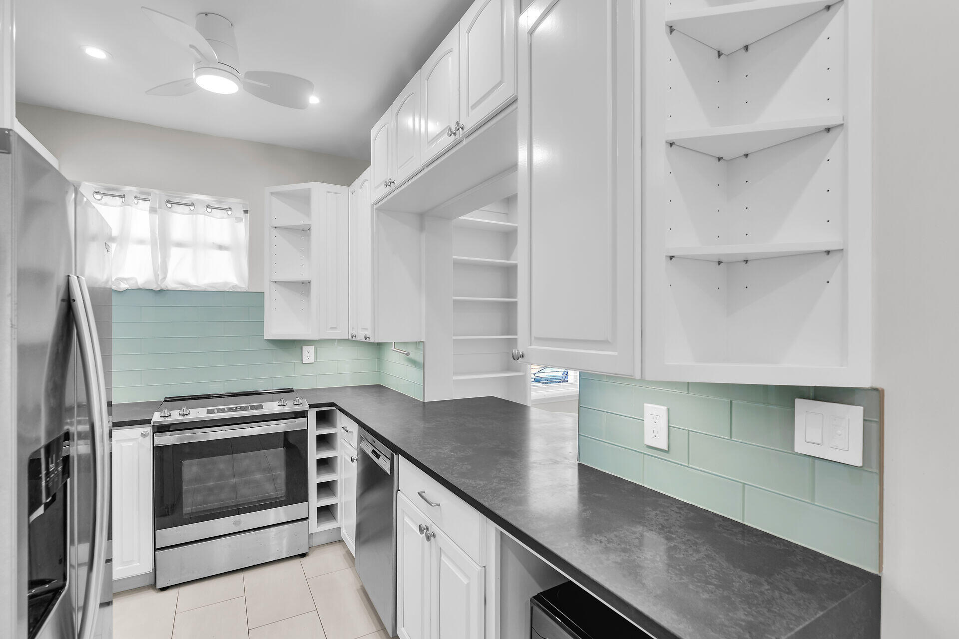 1209 Truman Avenue, Unit 2 Key West, FL 33040 - Photo 12 of 22