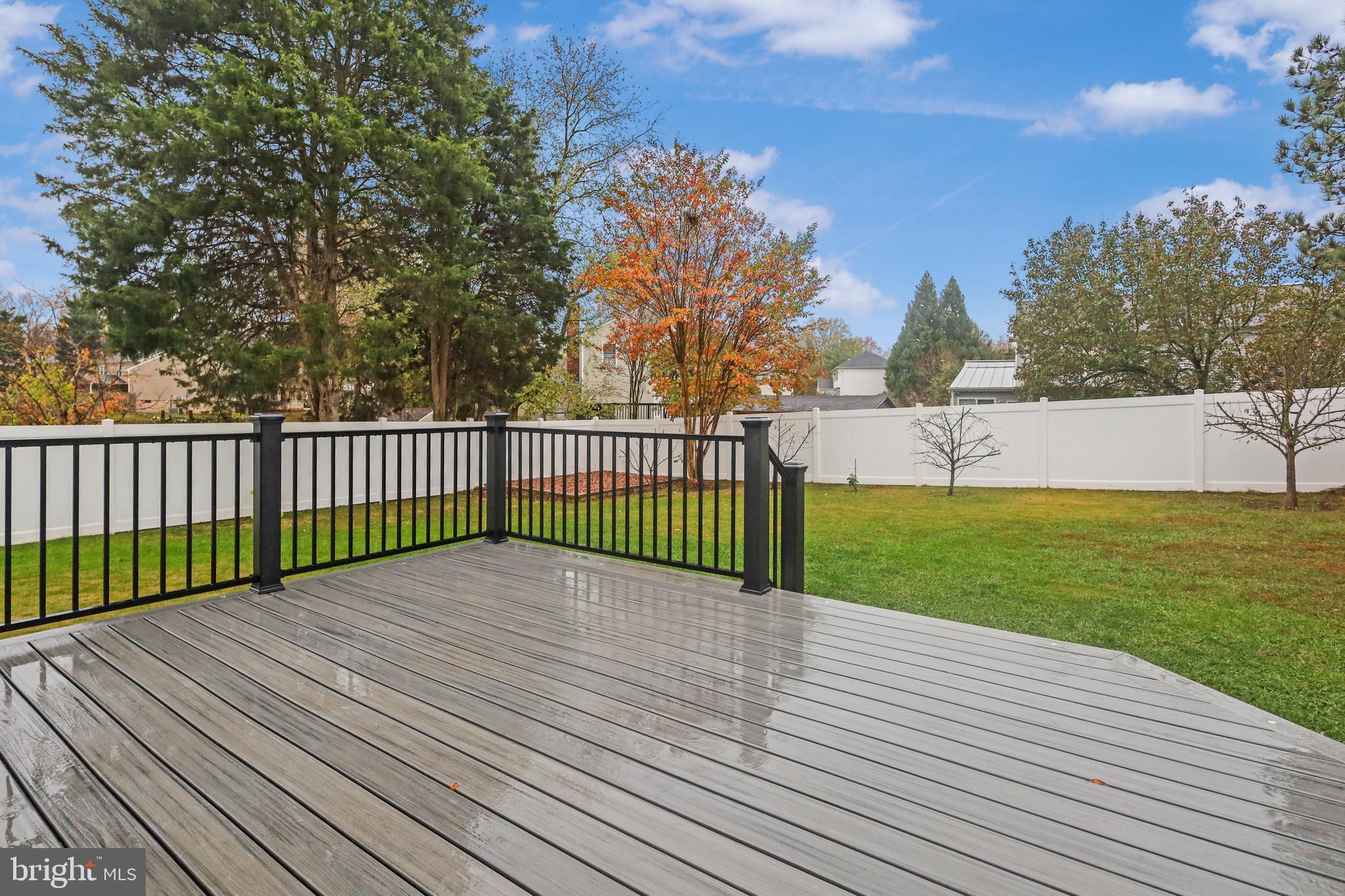 10110 Trinity Lane Manassas, VA 20110 - Photo 28 of 34 Deck