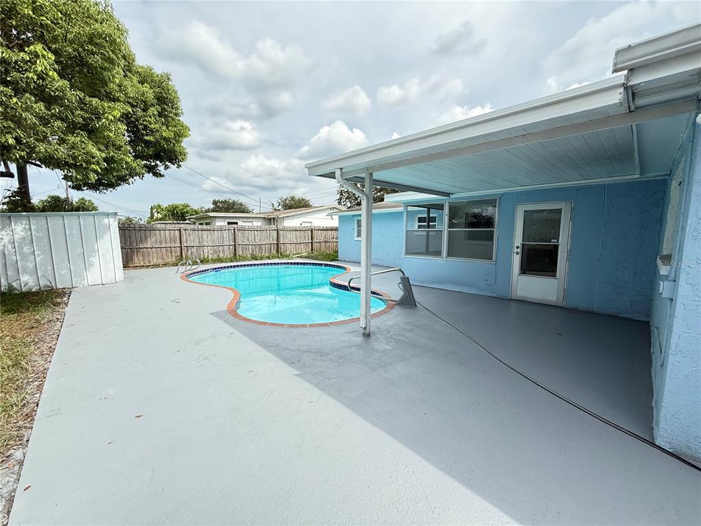 4233 Darlington Road Holiday, FL 34691 - Photo 8 of 59