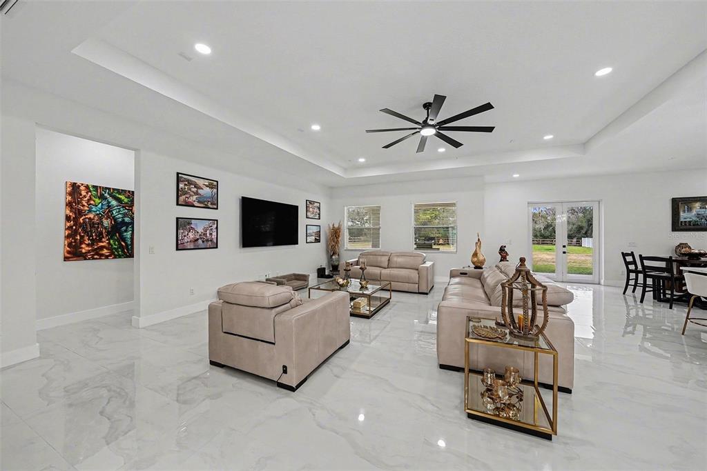 14060 Sydney Road Dover, FL 33527 - Photo 13 of 49
