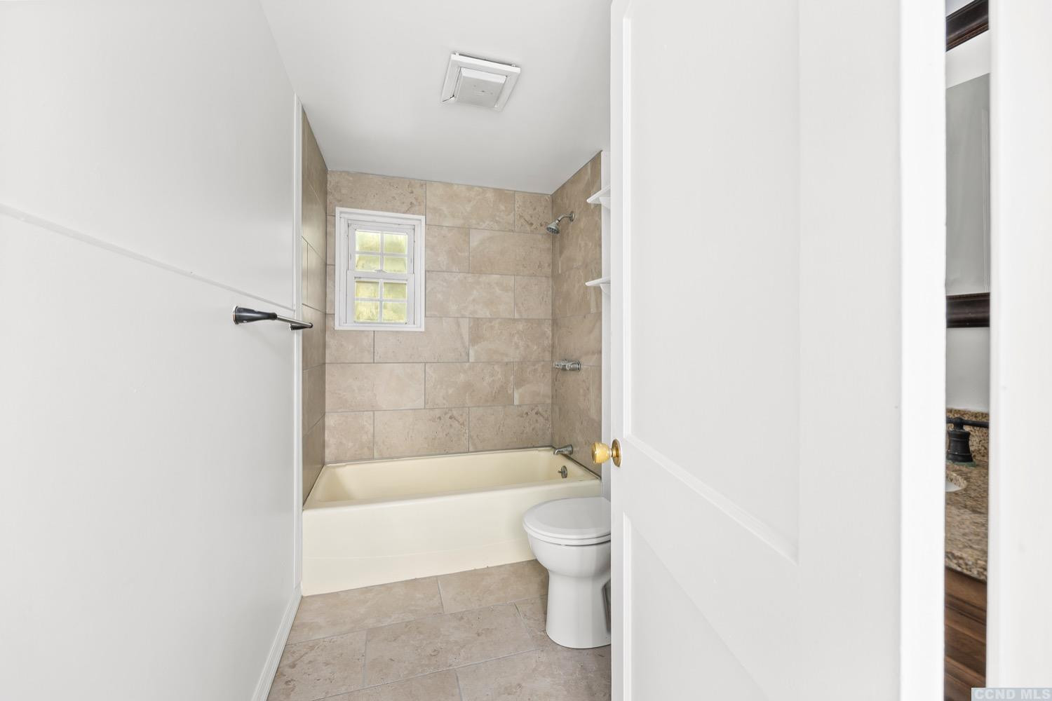 360 Millbrook Road Hudson, NY 12534 - Photo 24 of 27 a bathroom with a bathtub and a toilet