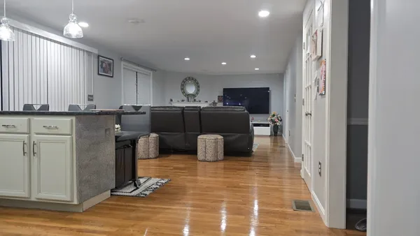 $4,199 | 9 Sunblaze Drive, Nashua, NH 03062