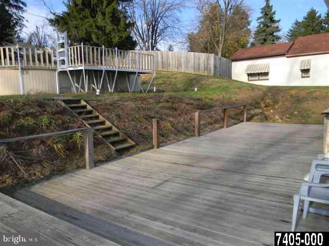 413 Corbin Road York, PA 17403 - Photo 17 of 25