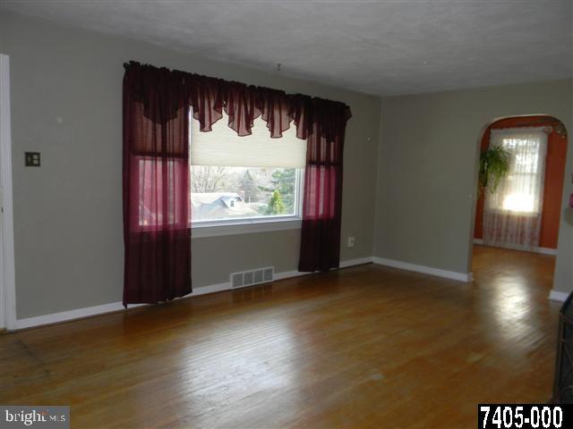 413 Corbin Road York, PA 17403 - Photo 5 of 25