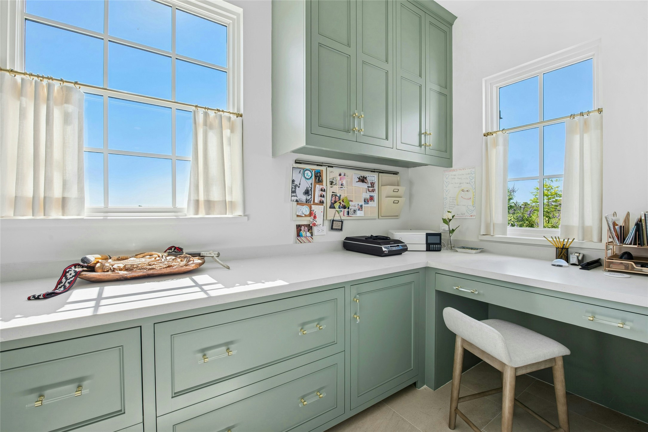 658 Fordtran Road New Ulm, TX 78950 - Photo 20 of 50 a kitchen with stainless steel appliances granite countertop a sink a stove and cabinets