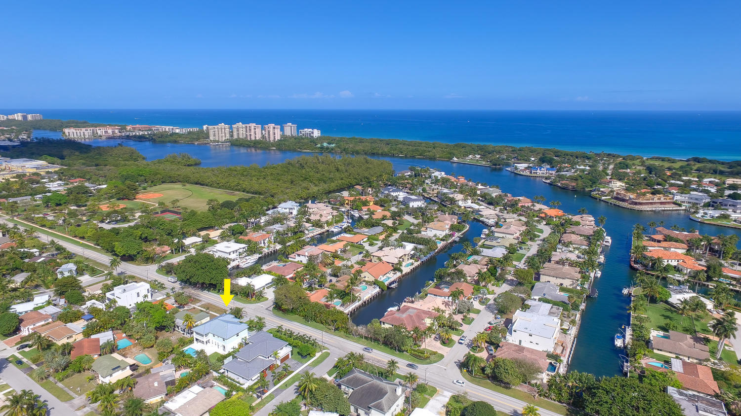1235 Northeast 5th Avenue Boca Raton, FL 33432 - Photo 3 of 34 1235 NE 5th Ave Boca Raton FL-large-025-