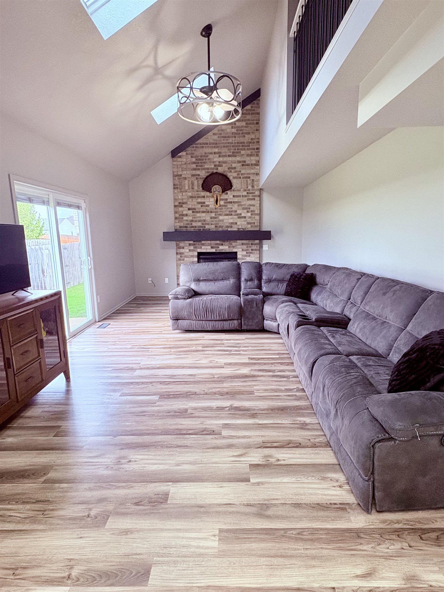 10433 Cherry Creek Road Fort Wayne, IN 46818 - Photo 2 of 35