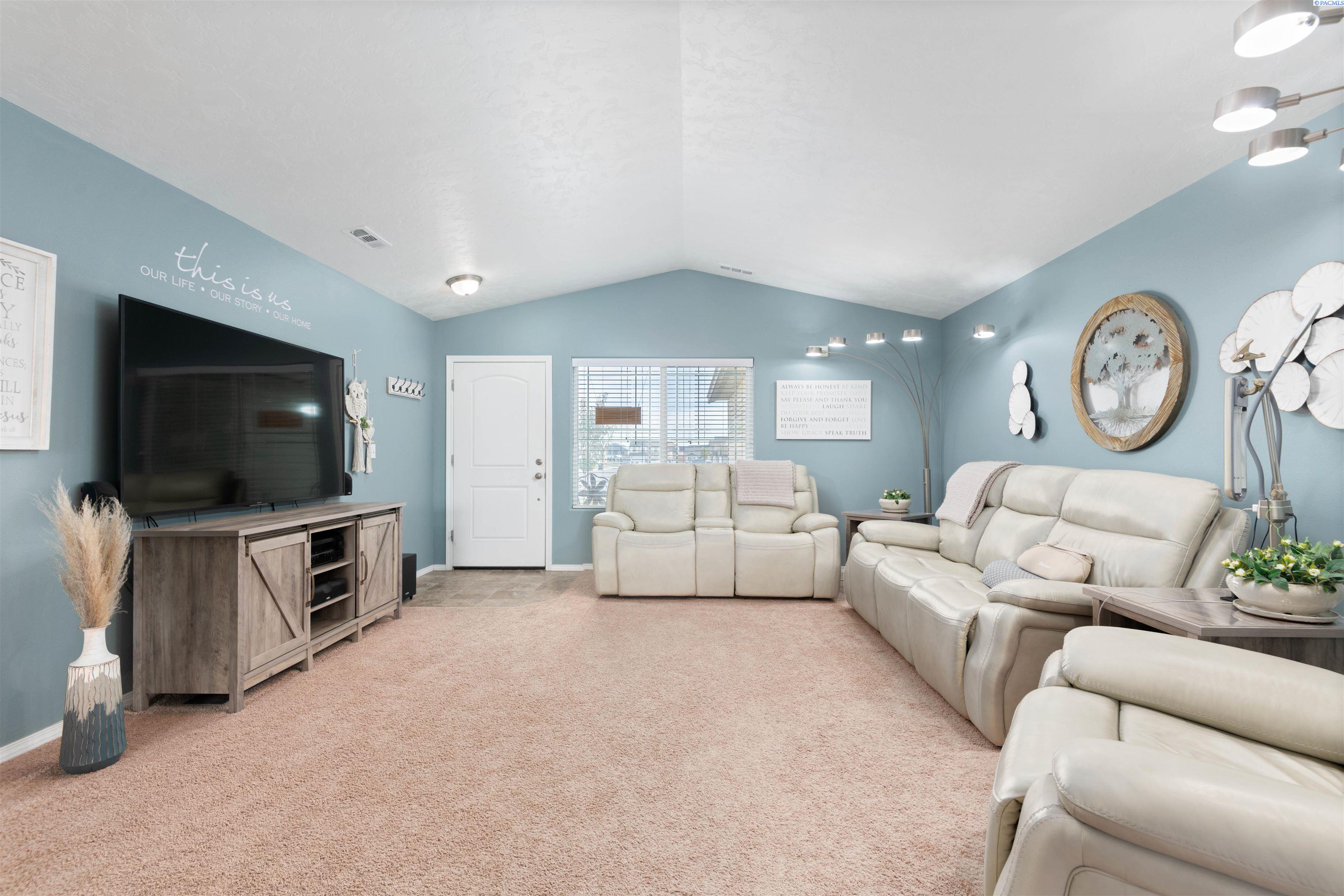 6114 Ramus Lane Pasco, WA 99301 - Photo 6 of 33 Gallery Image 6