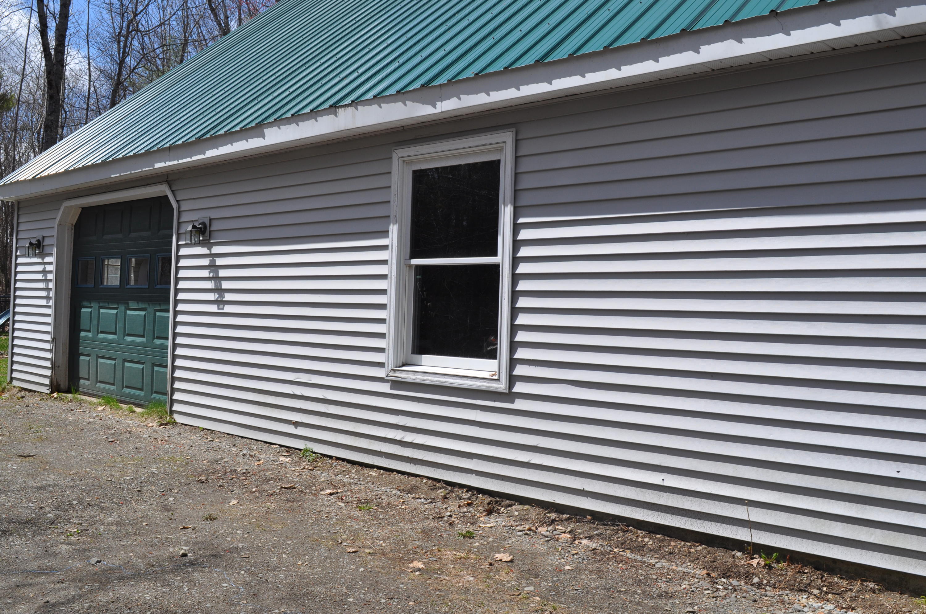 677 Hallowell Road Augusta, ME 04330 - Photo 4 of 30 DSC_0007