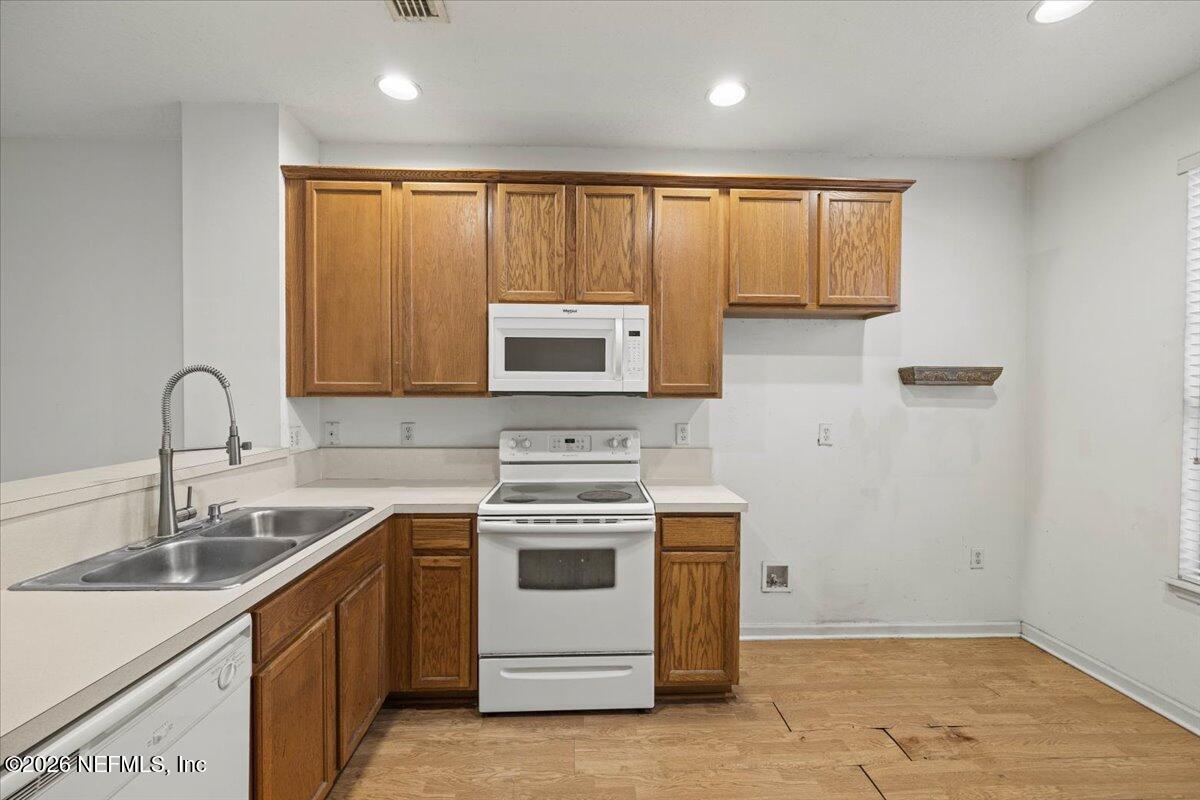 1488 Fieldview Drive Jacksonville, FL 32225 - Photo 5 of 38 Kitchen