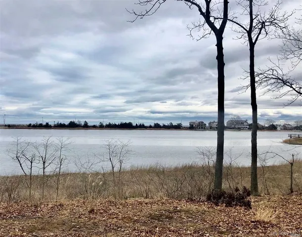 $5,000 | 36 Bevin Road, Northport, NY 11768