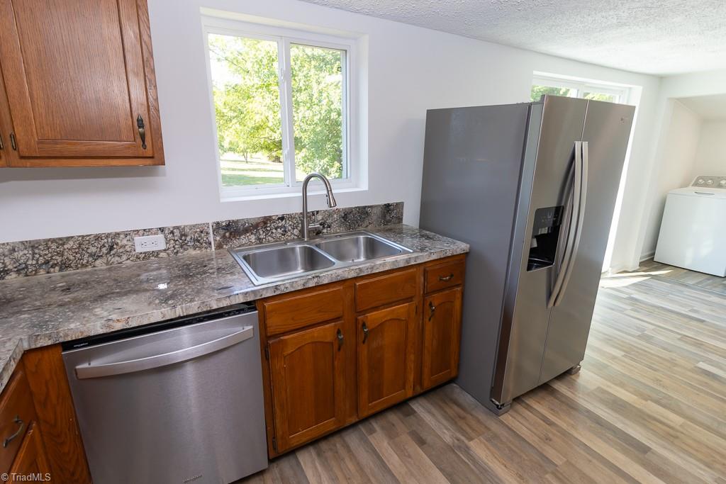 426 Hasty School Road Thomasville, NC 27360 - Photo 10 of 24